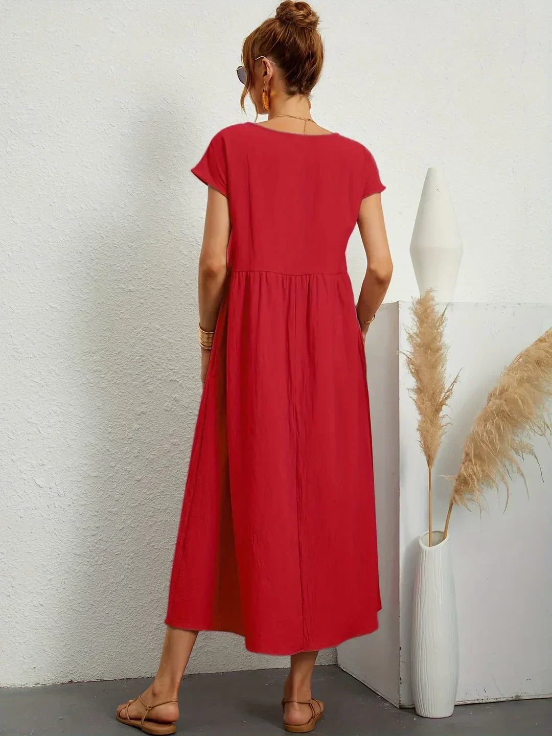 Jana™ — Midi šaty s nadčasovou elegancí