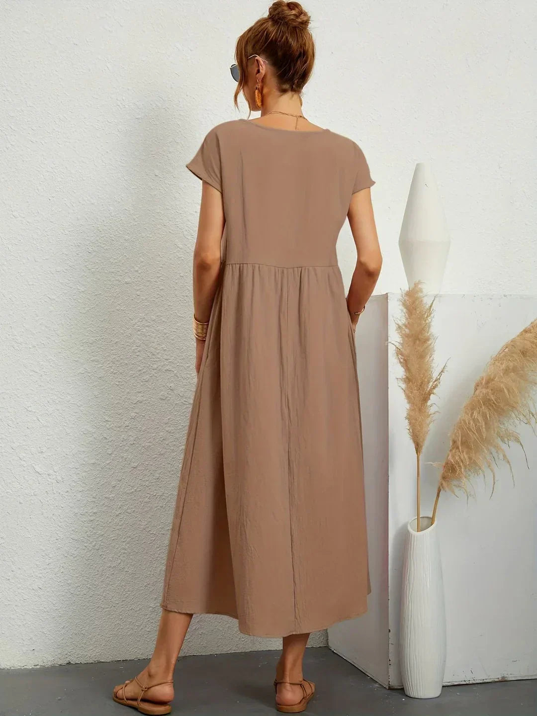 Jana™ — Midi šaty s nadčasovou elegancí