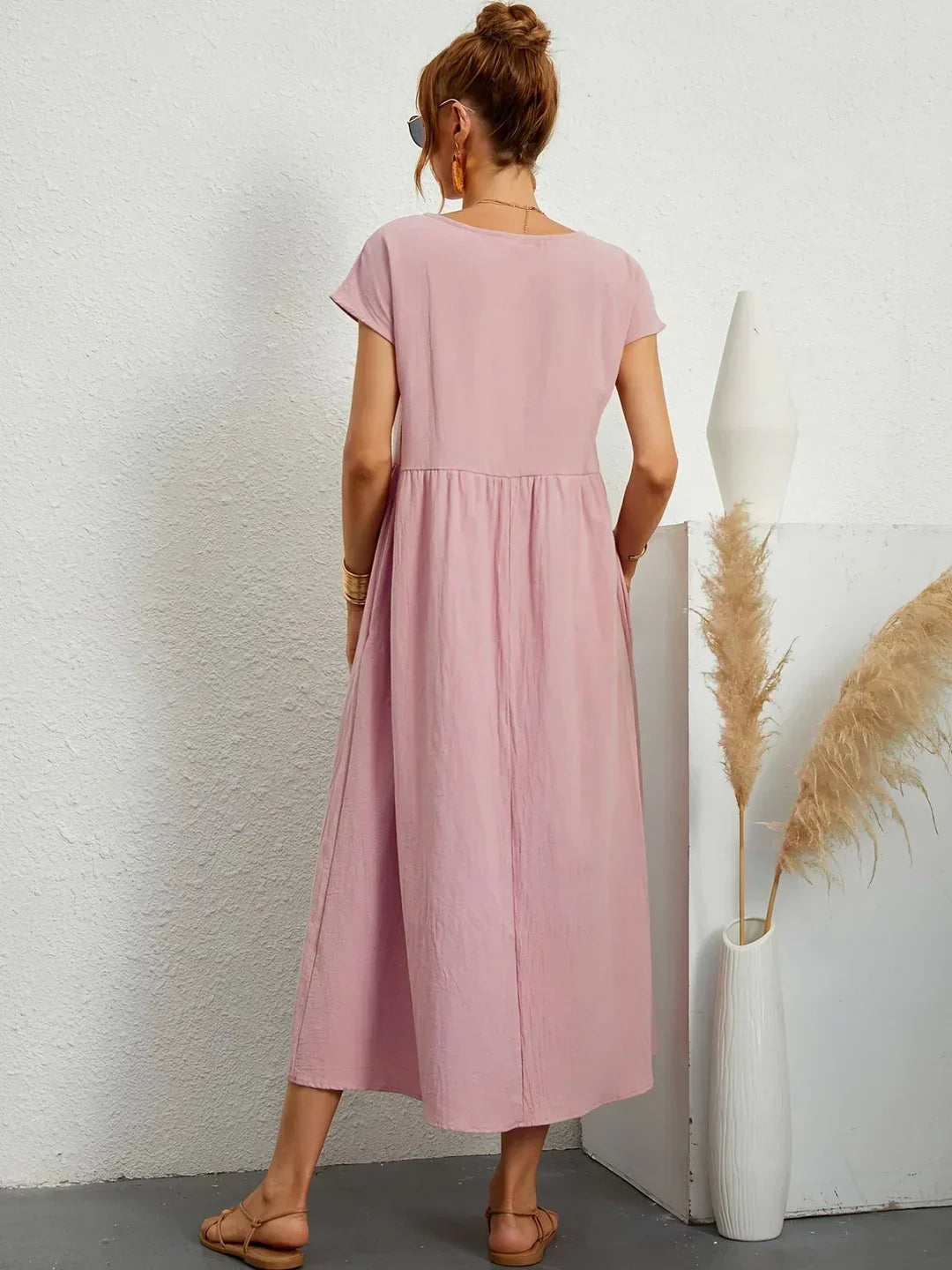 Jana™ — Midi šaty s nadčasovou elegancí